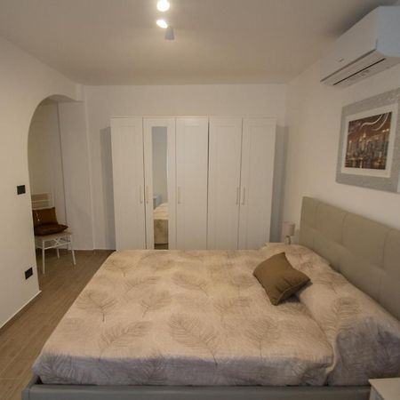Appartamento A 90 Metri Dal Mare วาราซเซ ภายนอก รูปภาพ
