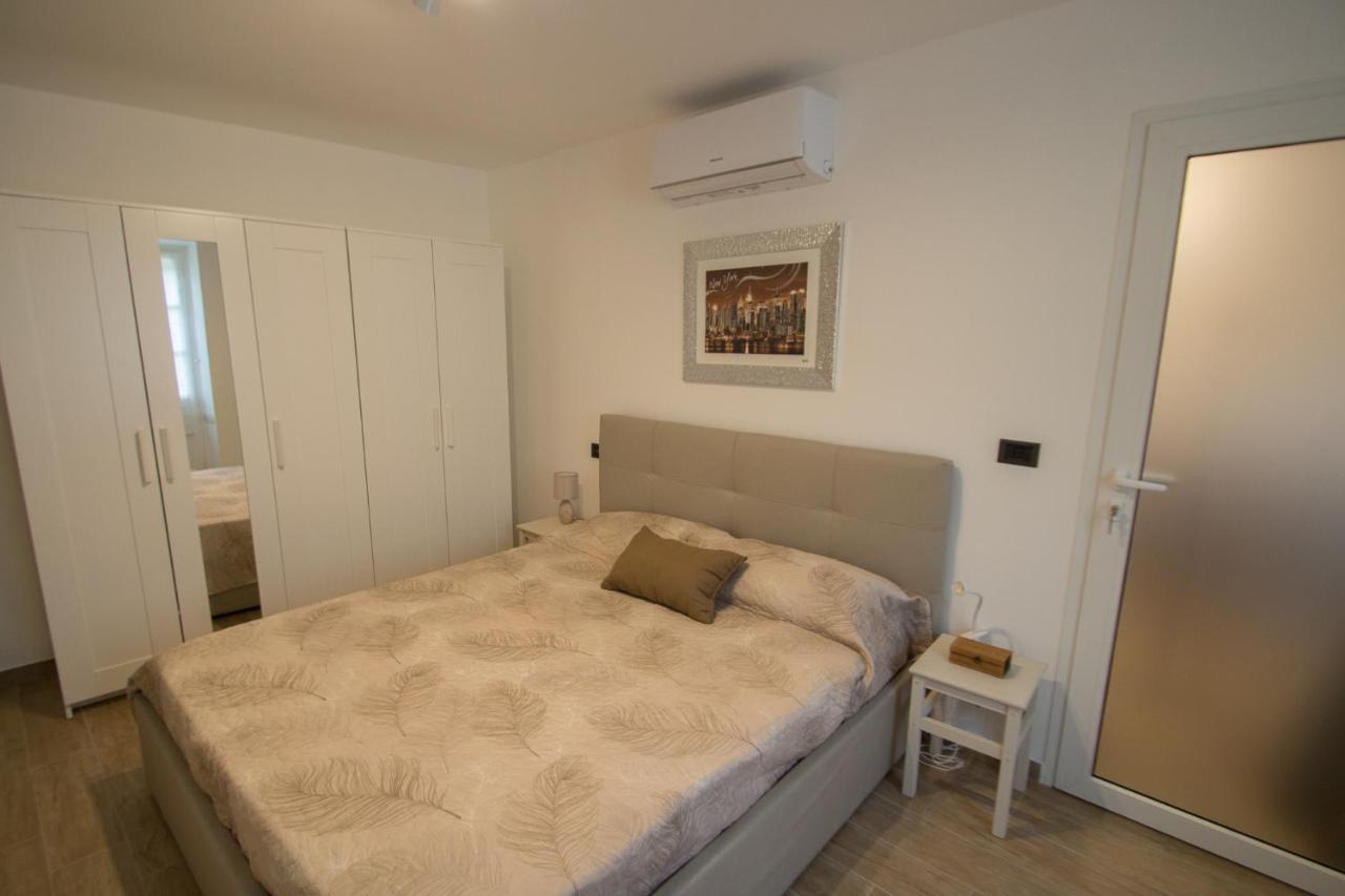 Appartamento A 90 Metri Dal Mare วาราซเซ ภายนอก รูปภาพ