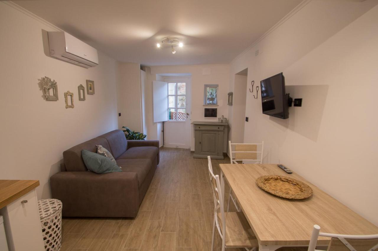 Appartamento A 90 Metri Dal Mare วาราซเซ ภายนอก รูปภาพ